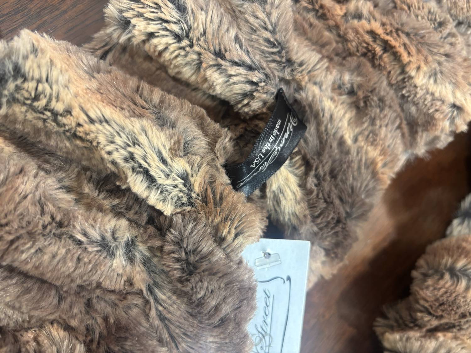 faux fur scarf - Che Cose Belle