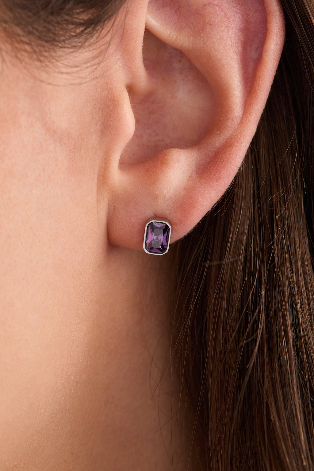 February Emerald - Cut Birthstone Stud Earrings - Che Cose Belle