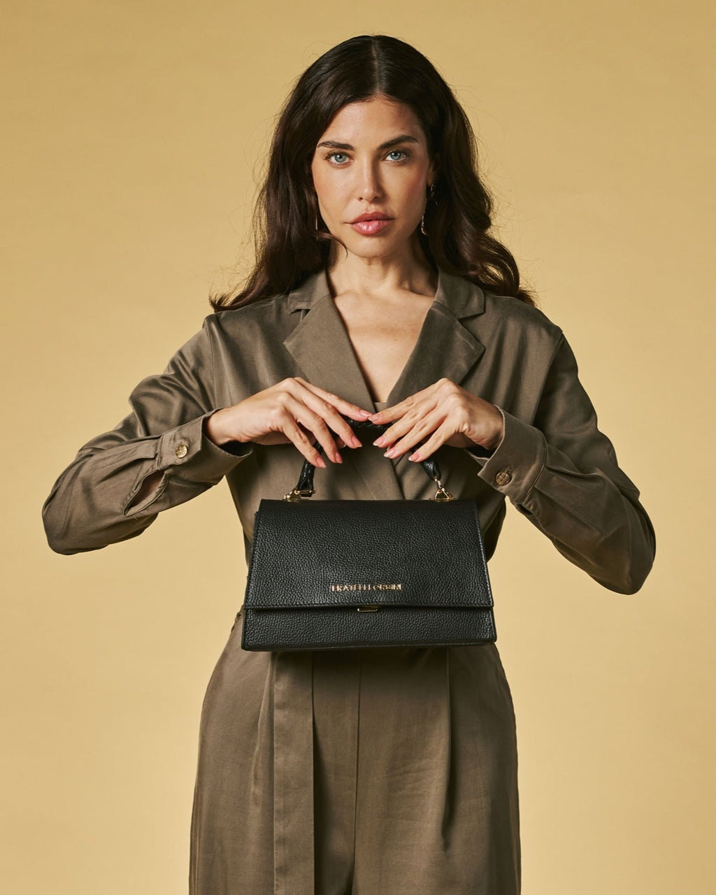 Federica (black) - Italian calf leather women's crossbody bag (with shoulder strap) - Che Cose Belle