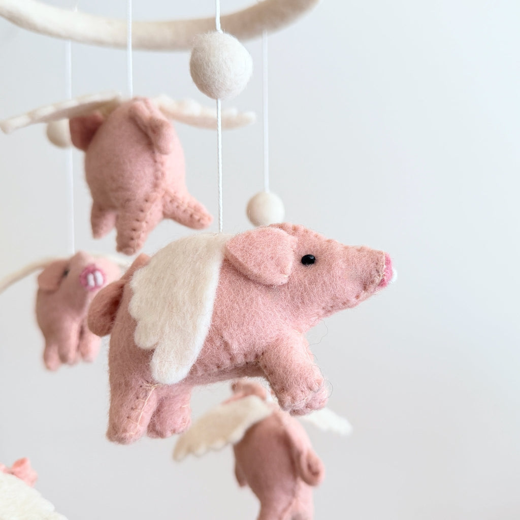 Felt Baby Mobile - Flying Pig - Che Cose Belle