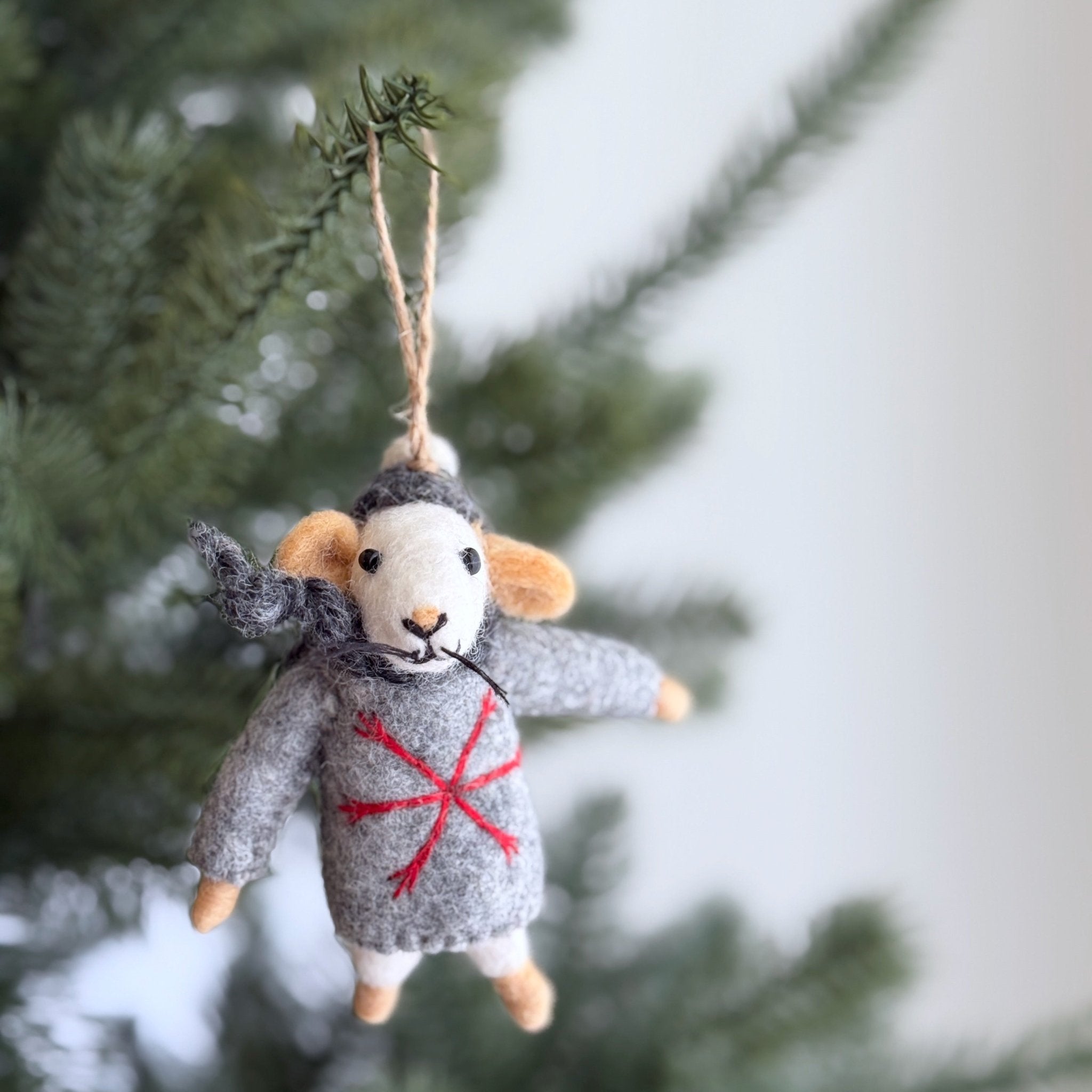 Felt Mouse in Sweater – Set of 7 Christmas Ornaments - Che Cose Belle