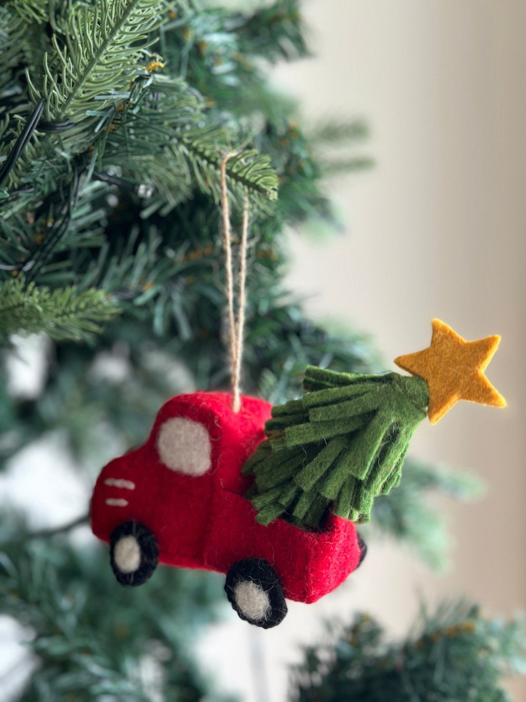 Felt Pickup Truck with Christmas Tree Ornament - Che Cose Belle