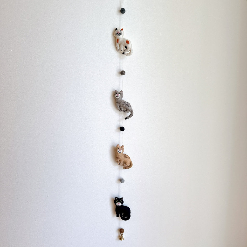 Felt Stitched Cat Garland - Che Cose Belle