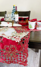 Fennco Styles Christmas Embroidered Holly Cloth Napkins 20" W x 20" L, Set of 4 - Che Cose Belle