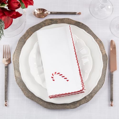 Fennco Styles Embroidered Holiday Wreath Whip Stitch Cloth Napkins 18" W x 18" L, Set of 4 - White Cotton Dinner Napkins for Winter Festivals, Christmas, Banquets, and Special Events - Che Cose Belle