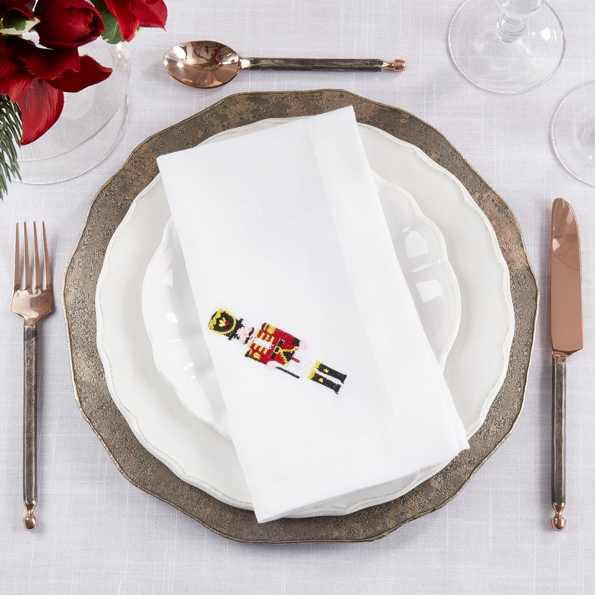 Fennco Styles Embroidered Nutcracker Holiday Cloth Napkins 20" W x 20" L, Set of 4 - White Festive Dinner Napkins for Christmas, Dining Table, Family Gatherings, Banquets & Home Décor - Che Cose Belle