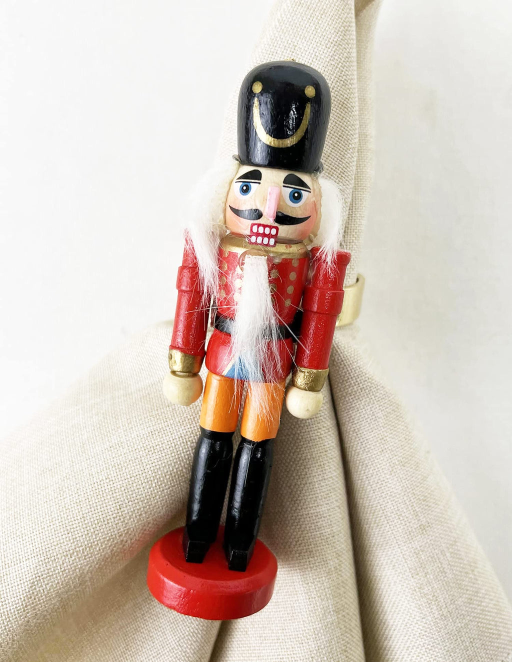 Fennco Styles Handmade Wooden Nutcracker Decorative Napkin Rings, Set of 4 - Festive Soldier Napkin Holders for Dining Table, Christmas, Holidays Décor and Special Occasions - Che Cose Belle