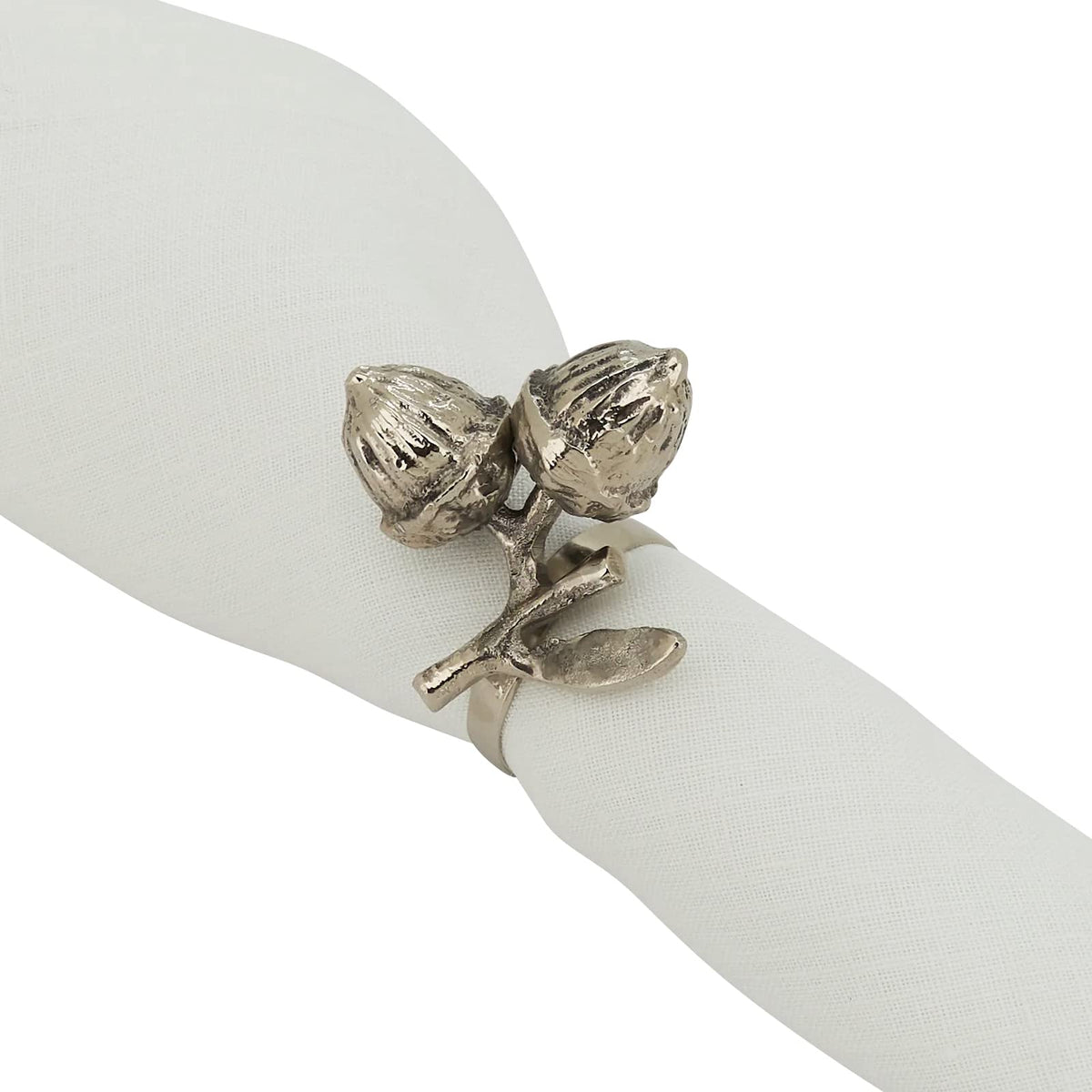 Fennco Styles Harvest Acorn Brass Napkin Rings, Set of 4 - Silver Metal Napkin Holders for Holiday, Home Décor, Dining Room, Banquets, Family Gatherings and Special Occasions - Che Cose Belle