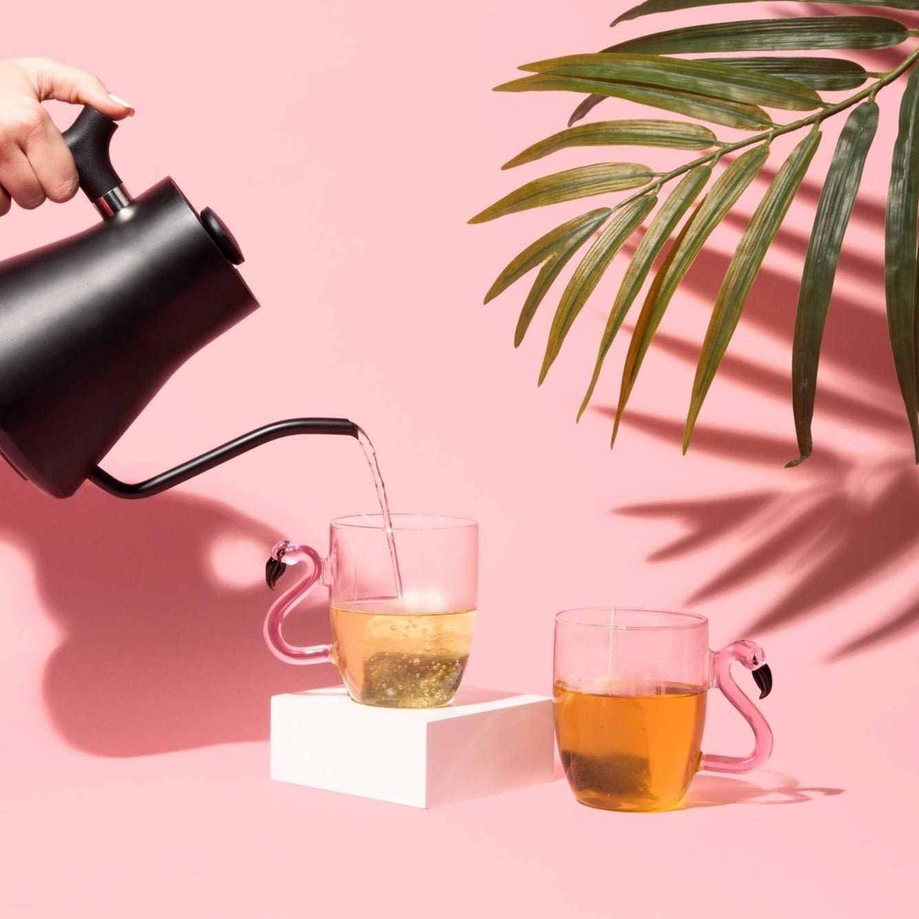 Flamingo Glass Mugs - Che Cose Belle
