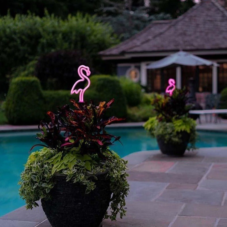 Flamingo Neon Lawn Light - Che Cose Belle