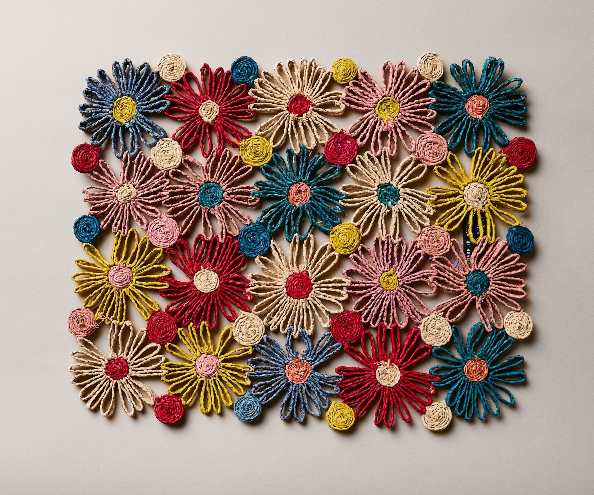 Fleur Raffia placemat, Multicolor Flowers woven tabletop - Che Cose Belle