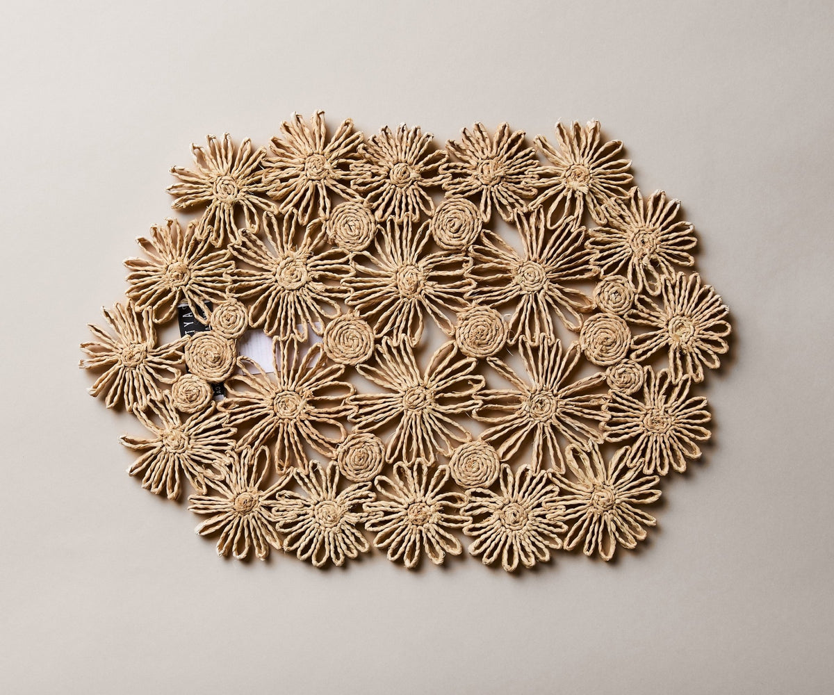 Fleur Raffia Placemat, Natural Color Flowers Woven Tabletop - Che Cose Belle