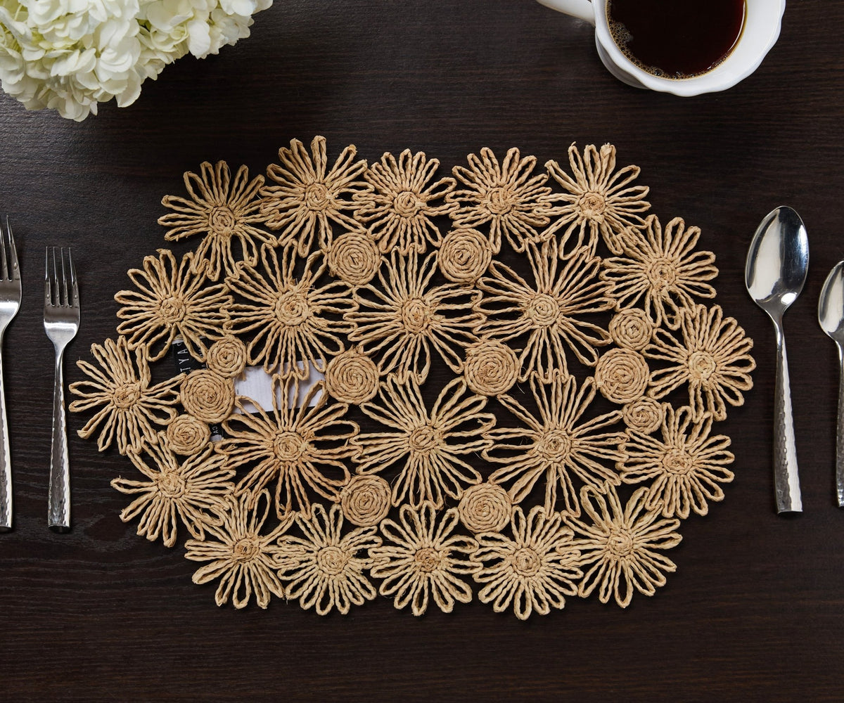 Fleur Raffia Placemat, Natural Color Flowers Woven Tabletop - Che Cose Belle