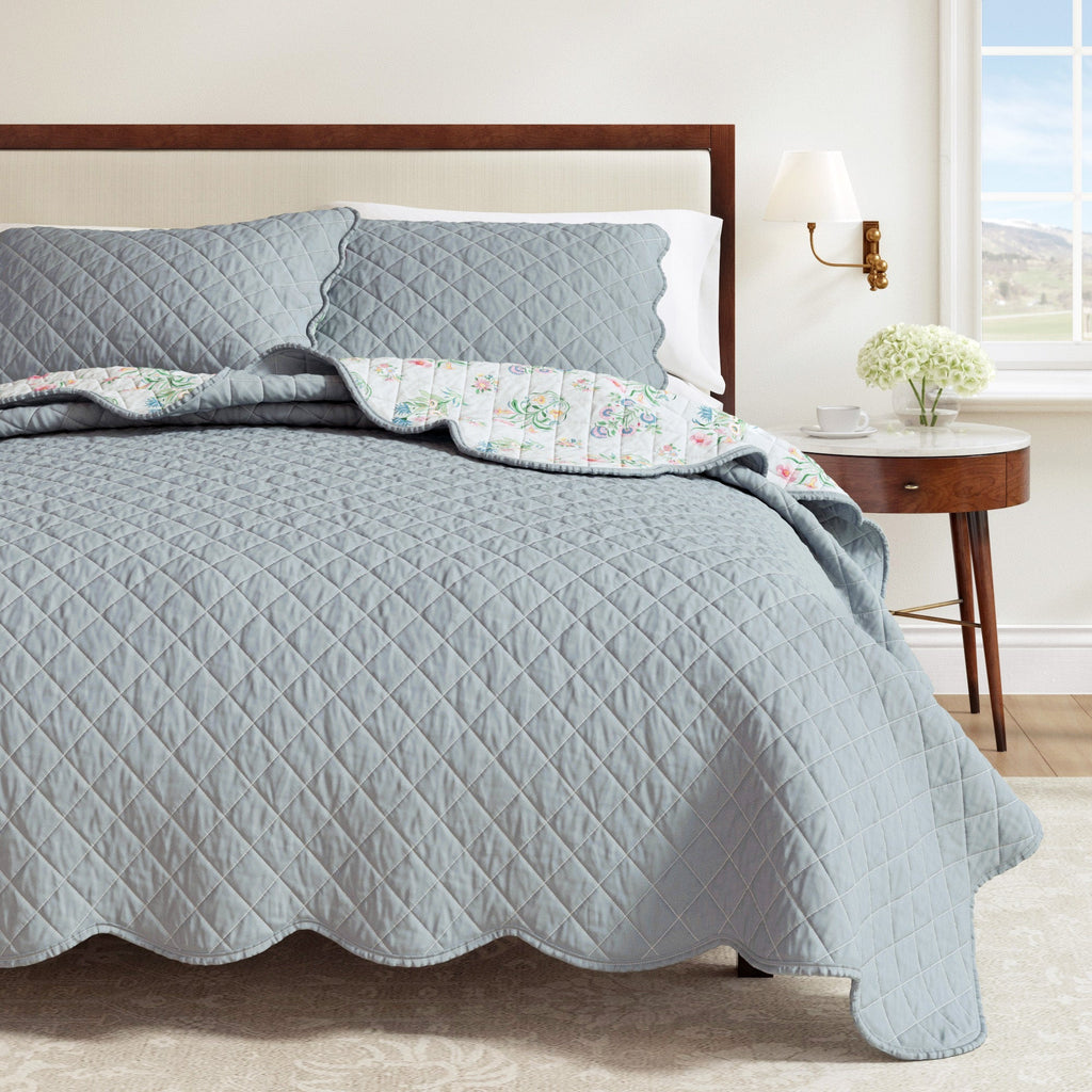 Floral Print & Scallopeded Edge Cotton Quilt Set - Katrin Collection - Che Cose Belle