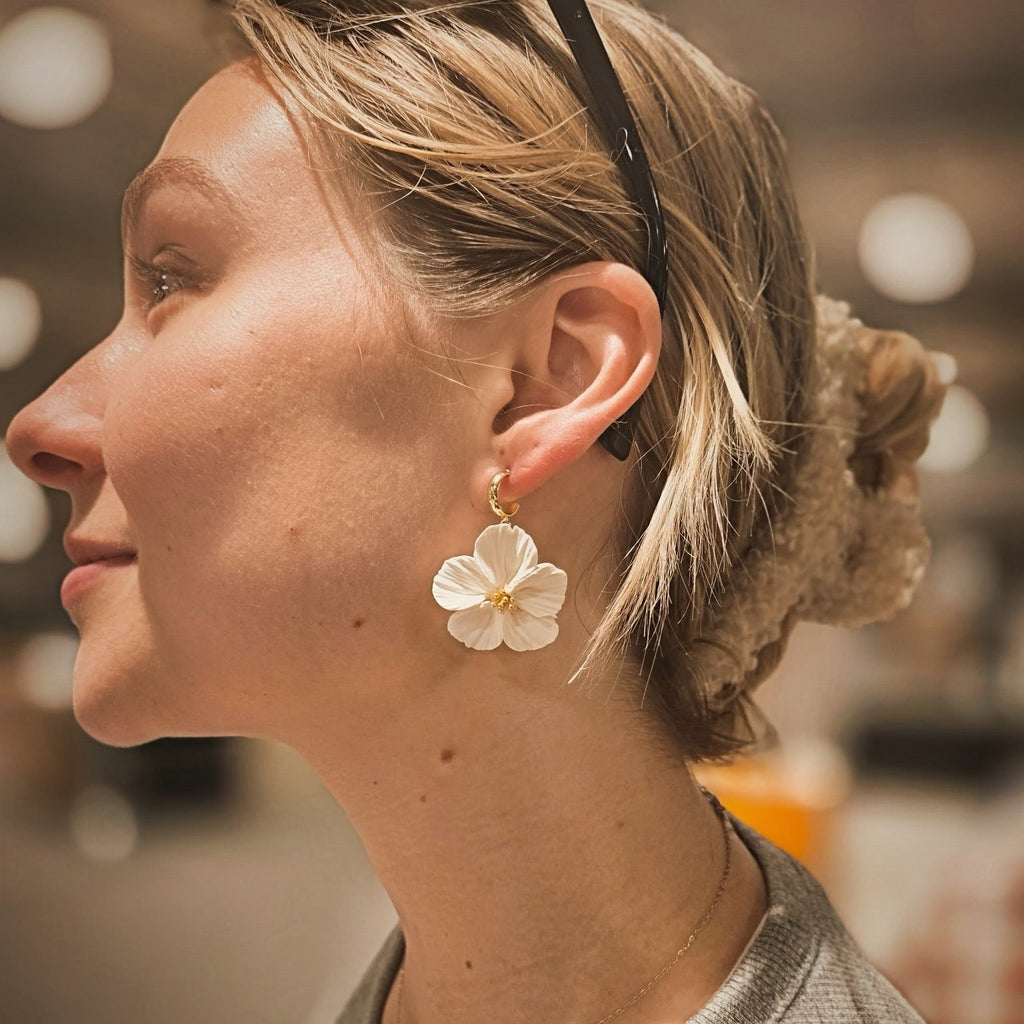 Florita - Handmade Mini Flower Earrings - Che Cose Belle