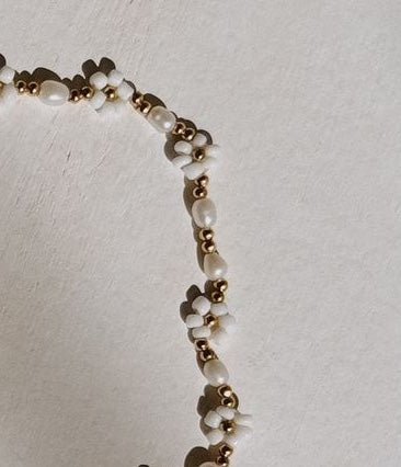 Freshwater Pearl and Flower Beaded Bracelet - Che Cose Belle