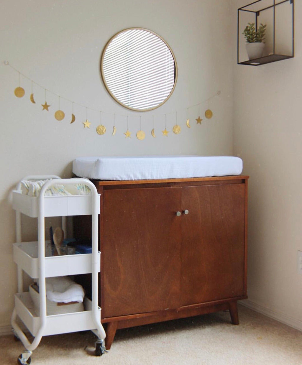 Galaxy Hammered Brass Garland - Che Cose Belle
