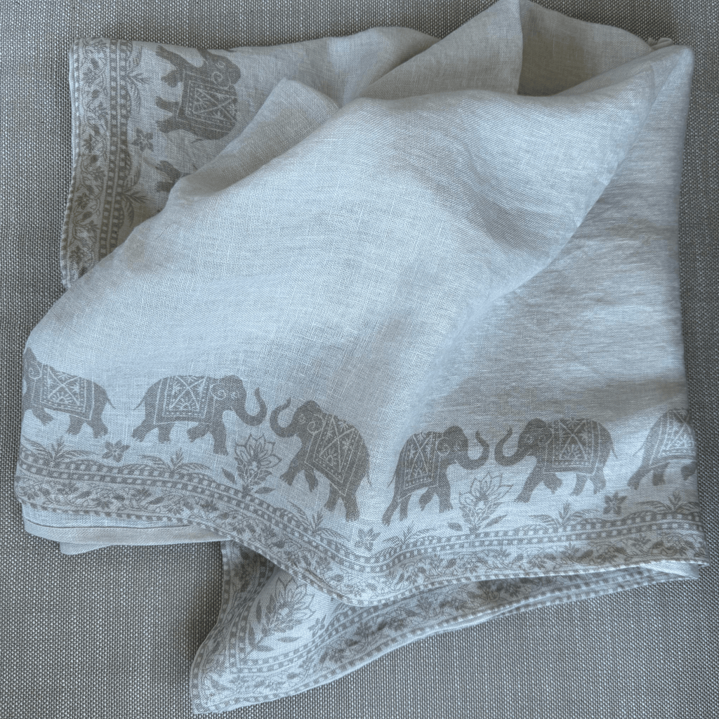 Garden Elephant Tablecloths - Che Cose Belle