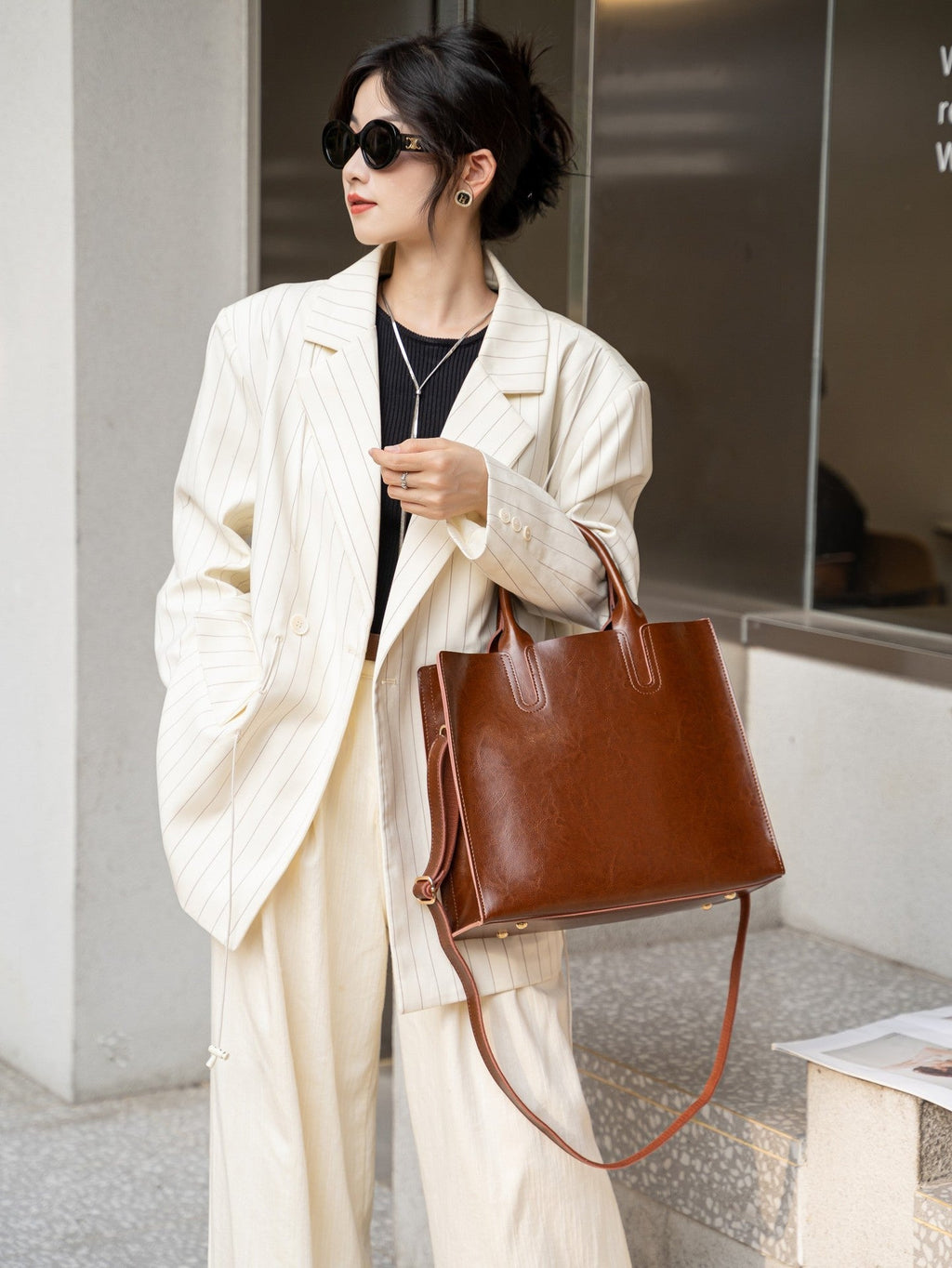Genuine Leather Women's Bag, Cross-border Commuting, Oiled Wax Cowhide Handbag, Large Capacity Tote, Single Shoulder And Crossbody Square Bag - Che Cose Belle