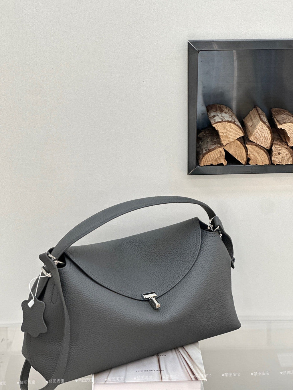 Genuine Leather Women's Bag, Cross-border High-end T-shaped Lock, Large-capacity Shoulder And Handbag, Top-layer Cowhide Underarm Bag - Che Cose Belle
