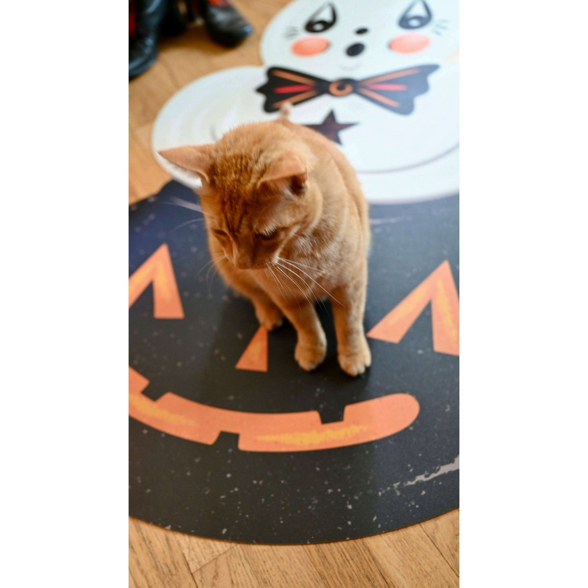 Ghostie in Caudron Die Cut Vinyl 76" Halloween Floor Decor by Johanna Parker - Che Cose Belle