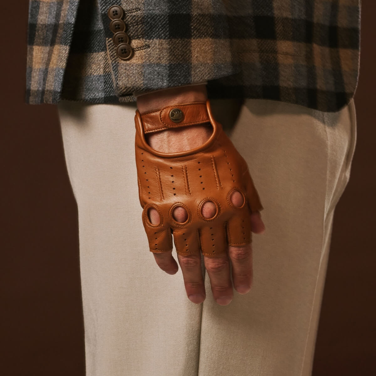 Giuseppe (cognac) - Italian lambskin fingerless leather driving gloves - Che Cose Belle