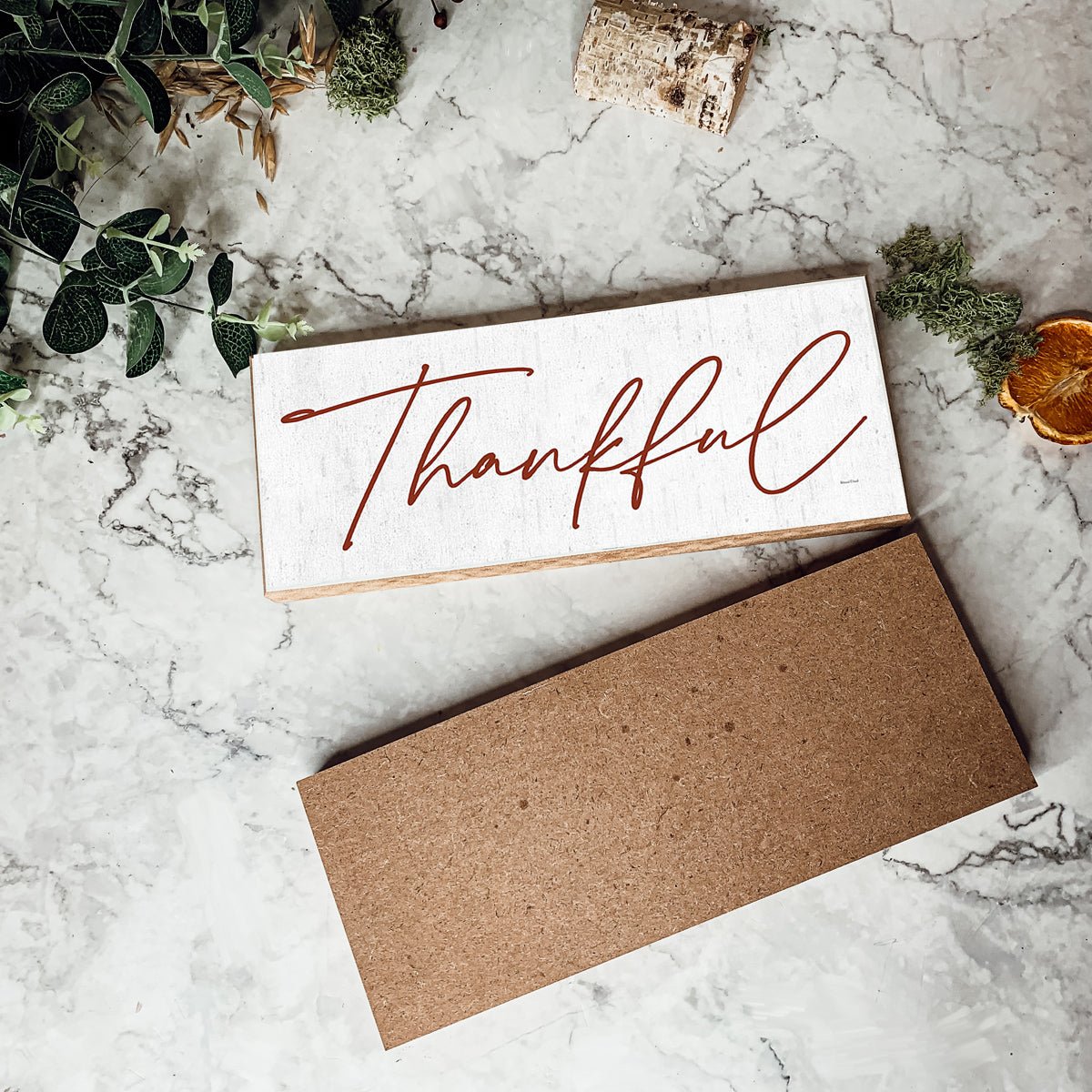 Give Thanks Rustic Wall Sign Set 10x4x1 Inch, Rust Background White Script, Single Or 2-Pack - Che Cose Belle