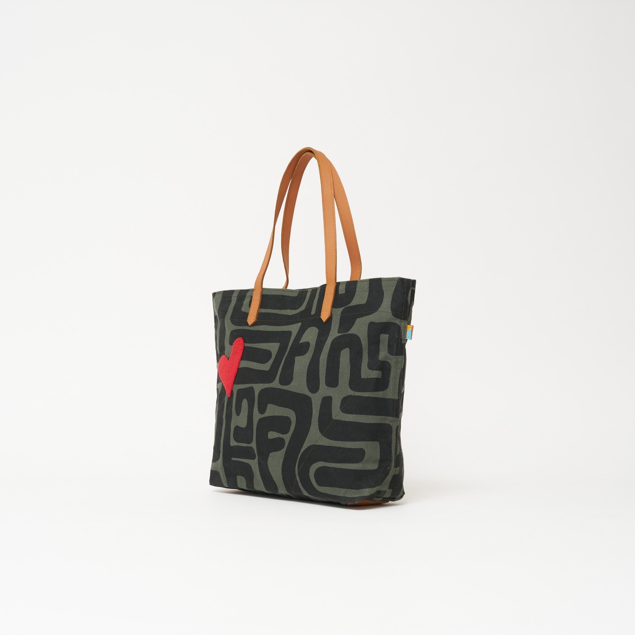 Go To Tote - Safari Kuba with Red Beaded Heart - Che Cose Belle
