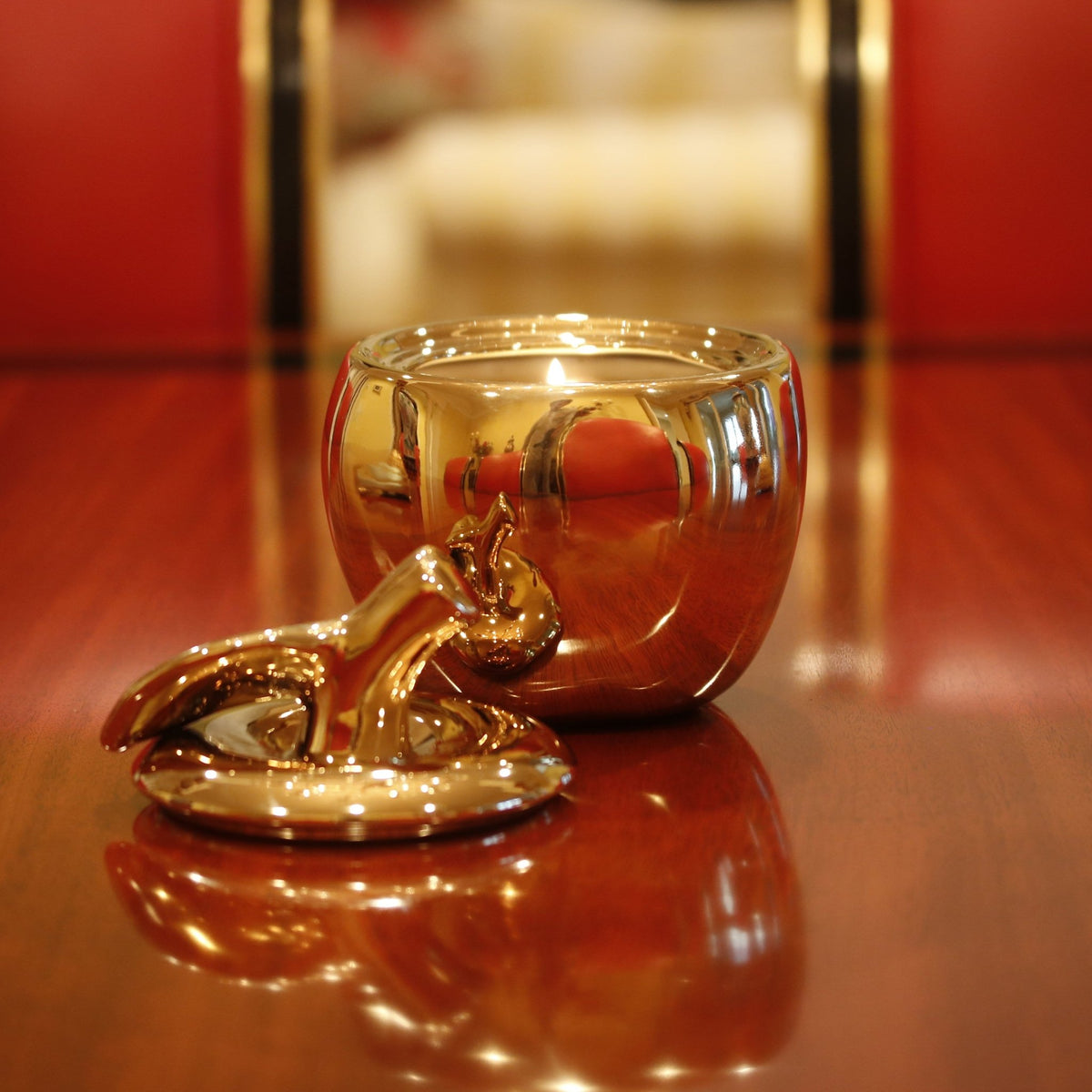 Gold Malus Apple Candle - Che Cose Belle