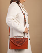 Golden Horizon Tan Crossbody Bag - Che Cose Belle
