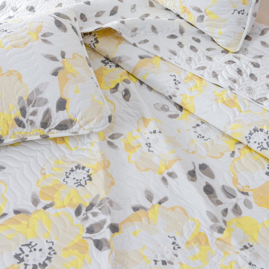 Floral Quilt Set - Helene Collection