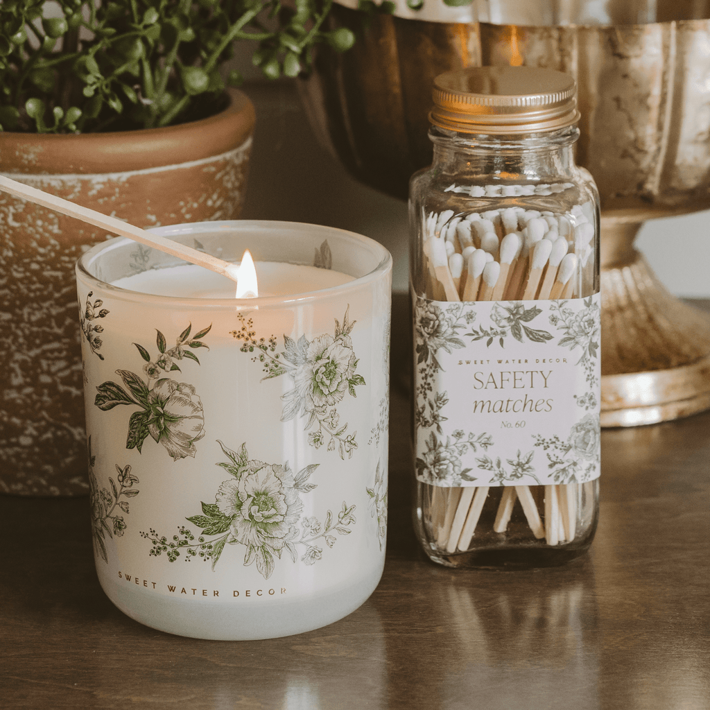 Green Floral Soy Candle - White Translucent Tinted Glass Jar - 12 oz (Lavender and Sage) - Che Cose Belle