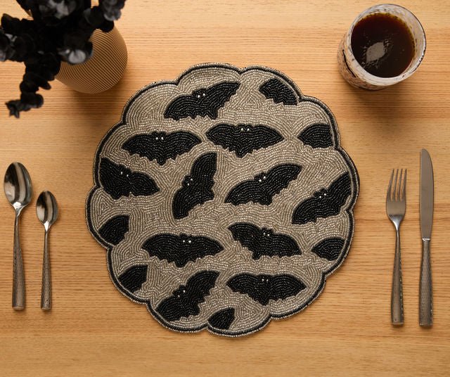 Halloween Bat Beaded Placemat Handmade Round Black Gold Table Decor Gothic Dining Mat Scalloped Edge Spooky Party Setting Gift - Che Cose Belle