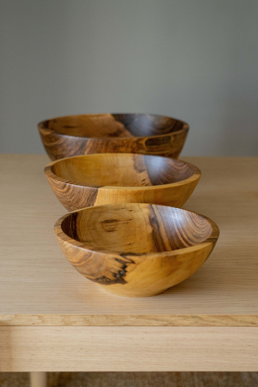 Hand Carved Walnut Wood Nesting Bowl Set - Che Cose Belle