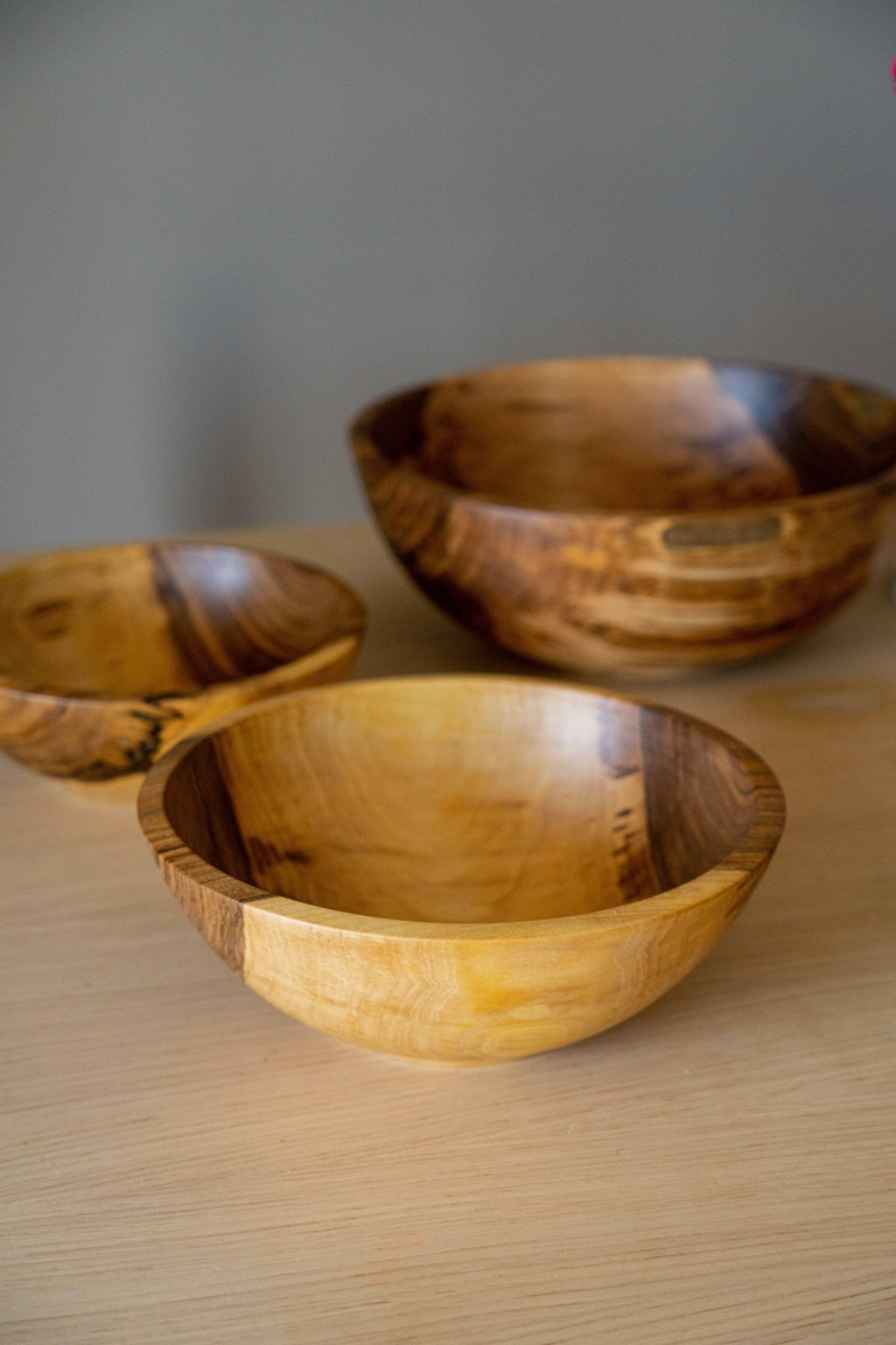 Hand Carved Walnut Wood Nesting Bowl Set - Che Cose Belle