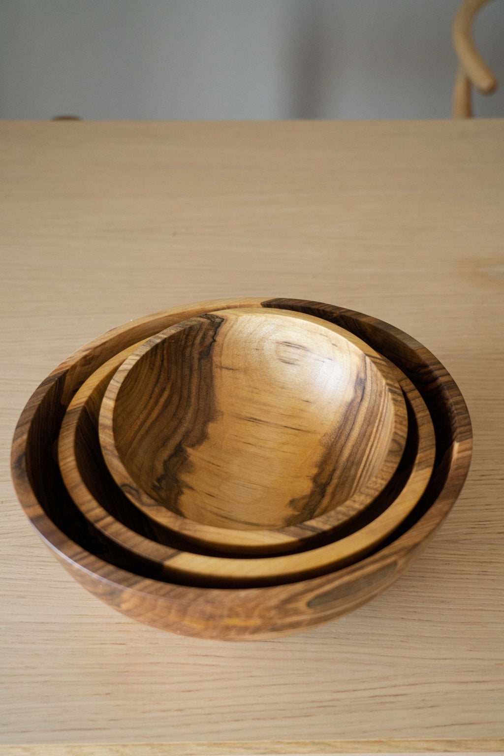 Hand Carved Walnut Wood Nesting Bowl Set - Che Cose Belle