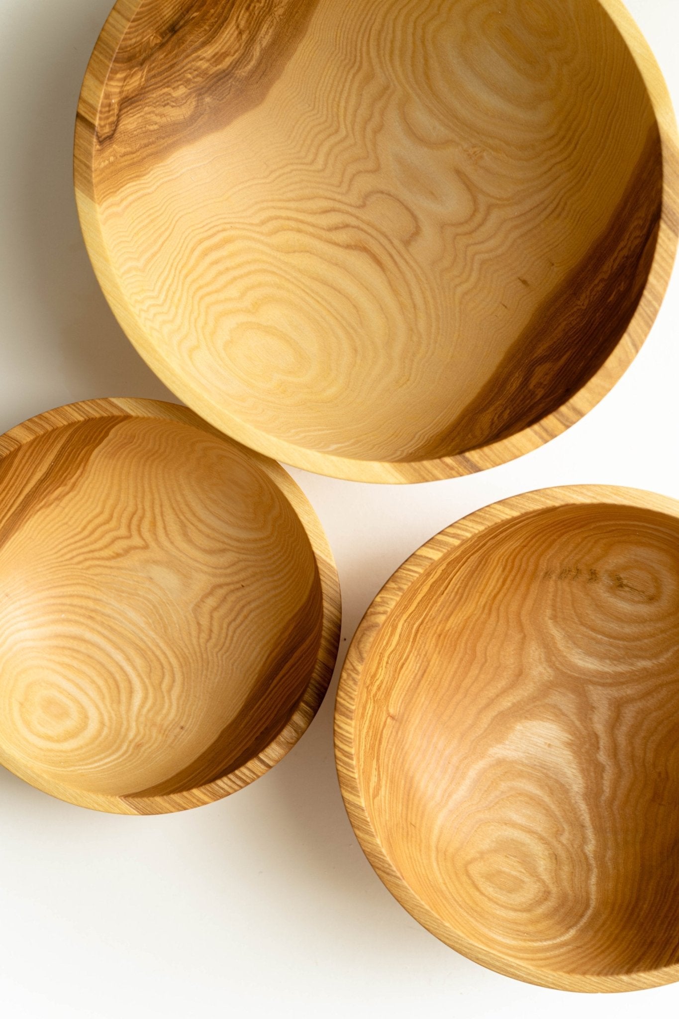 Hand Carved Wooden Nesting Bowl Set - Che Cose Belle