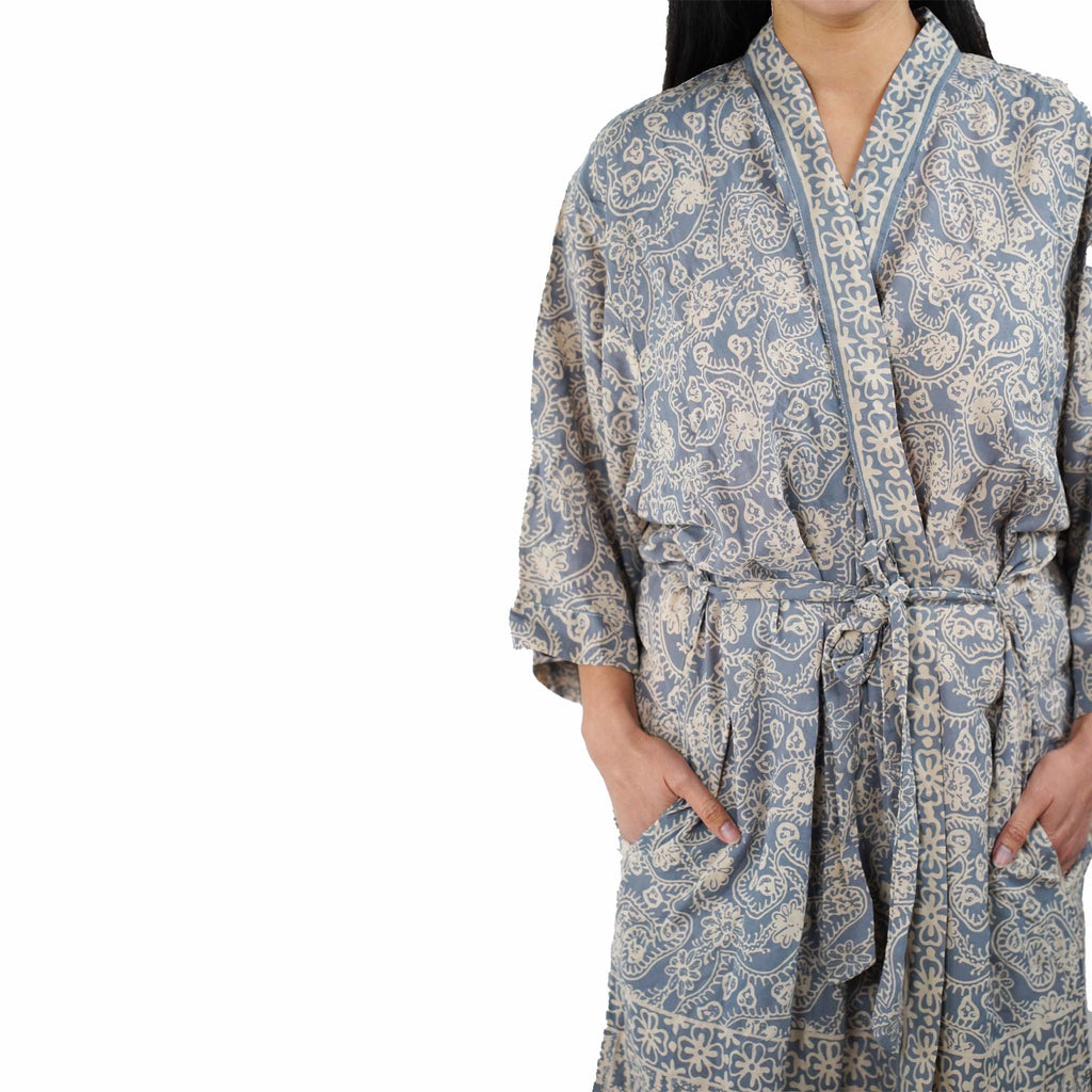 Hand Dyed Batik Robe Kimono, 100% Cotton, Gray, Silver Petals - Che Cose Belle