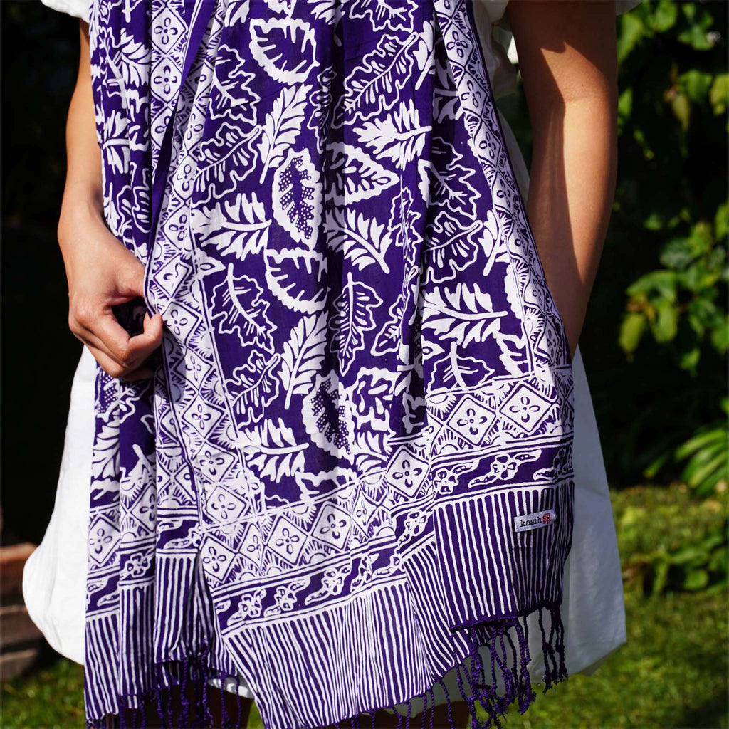 Hand Dyed Batik Scarf, 100% Cotton, Scarves, Bandana, Wrap , Blue Leaves - Che Cose Belle