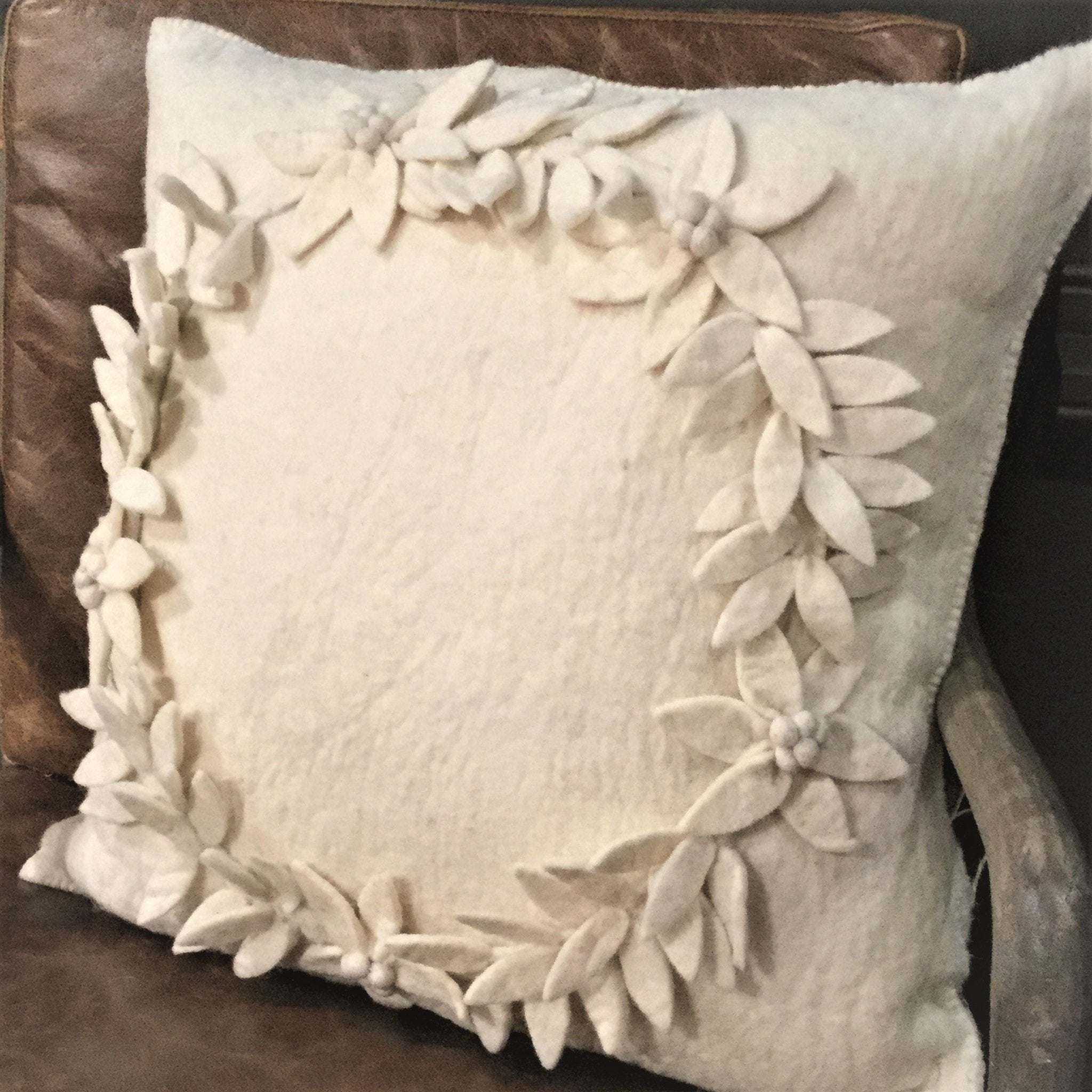 Hand Felted Wool Christmas Pillow, Cream Wreath‚ 20" Arcadia Home - Che Cose Belle
