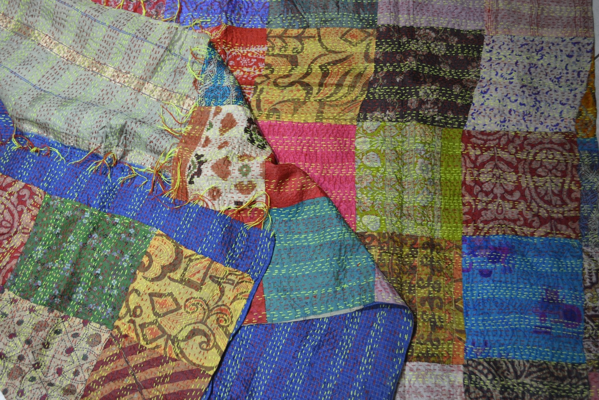Hand Stitched Kantha Silk Vintage throw - Che Cose Belle