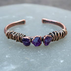 Handcrafted Copper Raw Amethyst Cuff For Inner Peace In Daily Rituals - Che Cose Belle