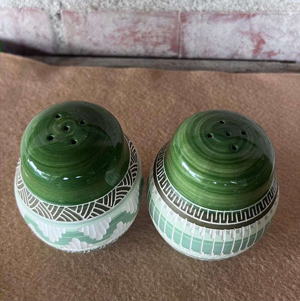 Handcrafted Green Salt & Pepper Shakers “Cassandra King” - Che Cose Belle