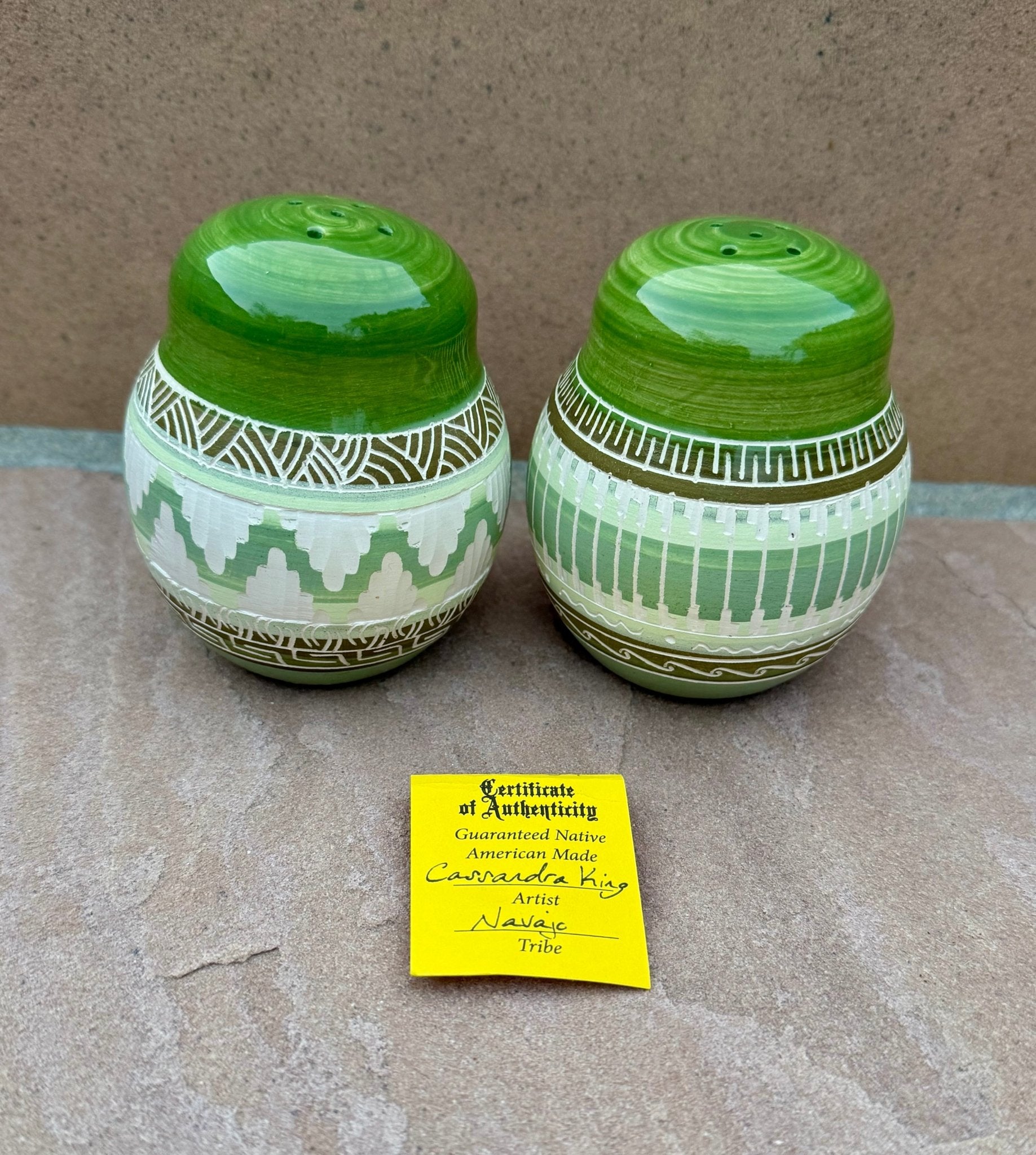Handcrafted Green Salt & Pepper Shakers “Cassandra King” - Che Cose Belle