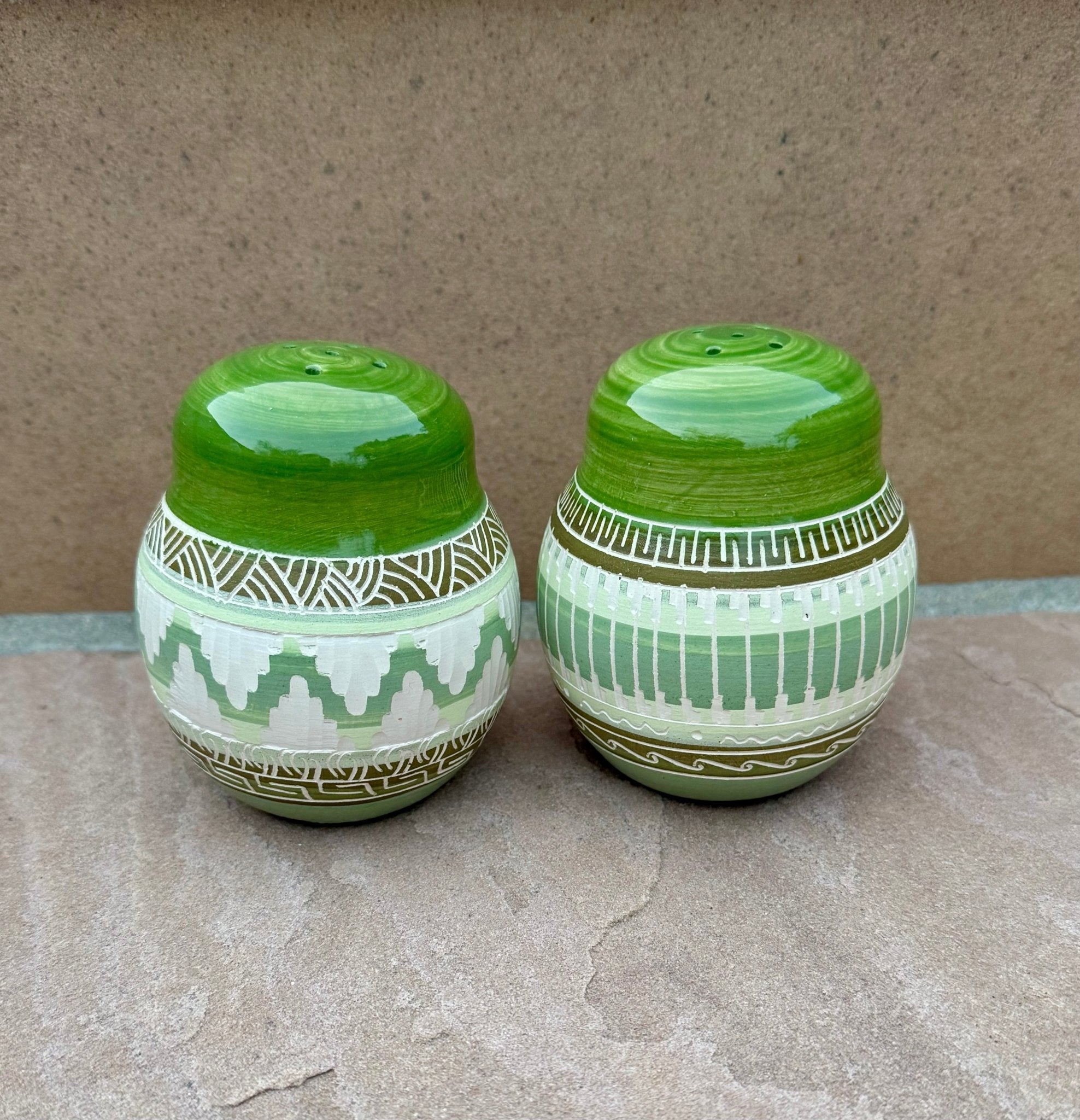 Handcrafted Green Salt & Pepper Shakers “Cassandra King” - Che Cose Belle