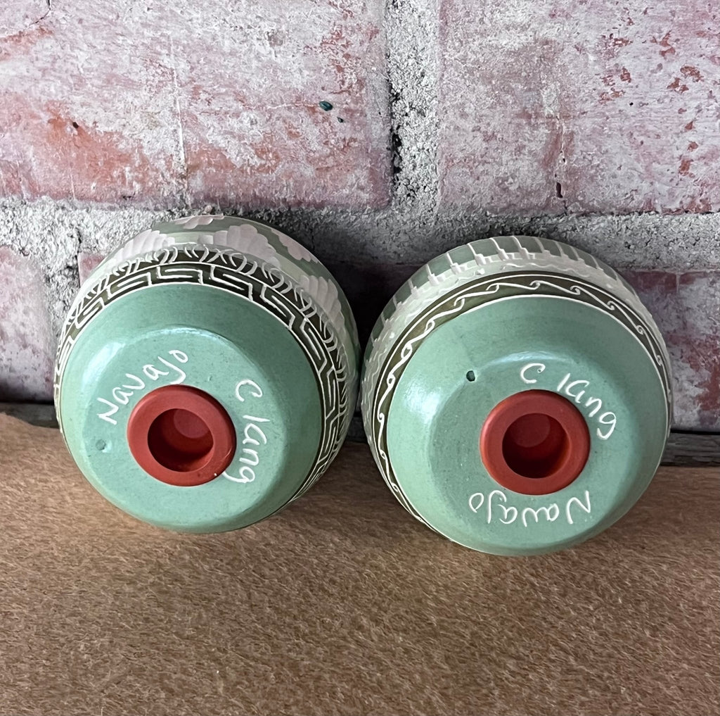 Handcrafted Green Salt & Pepper Shakers “Cassandra King” - Che Cose Belle