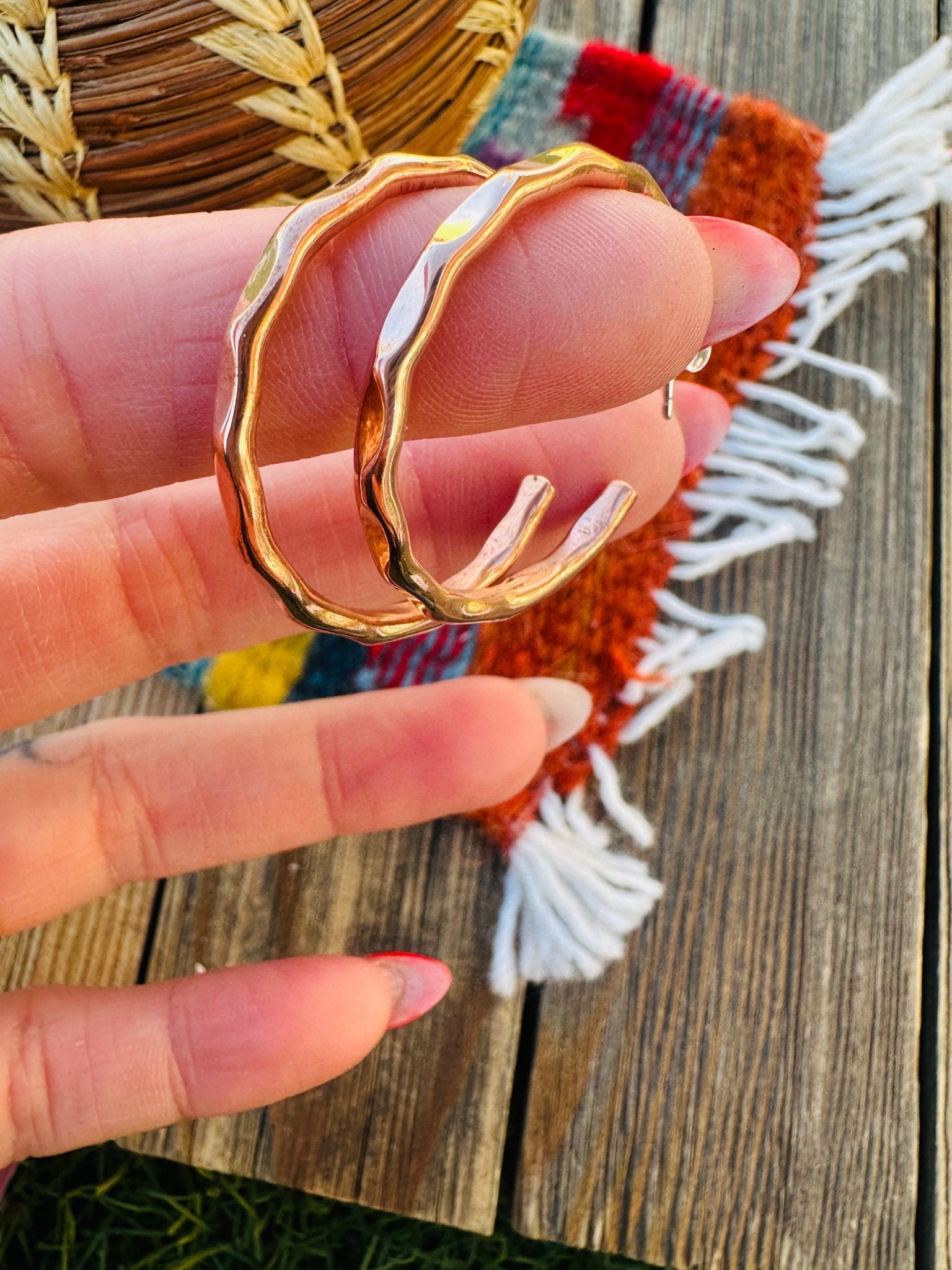Handcrafted Hammered Copper Hoop Earrings - Che Cose Belle