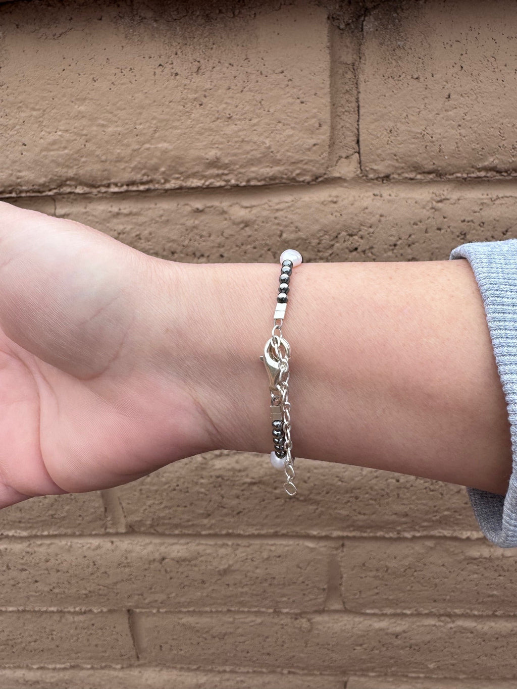 Handcrafted Mother of Pearl & Sterling Silver Pearl 3 - 12mm Beaded Bracelet 6.5" - Che Cose Belle