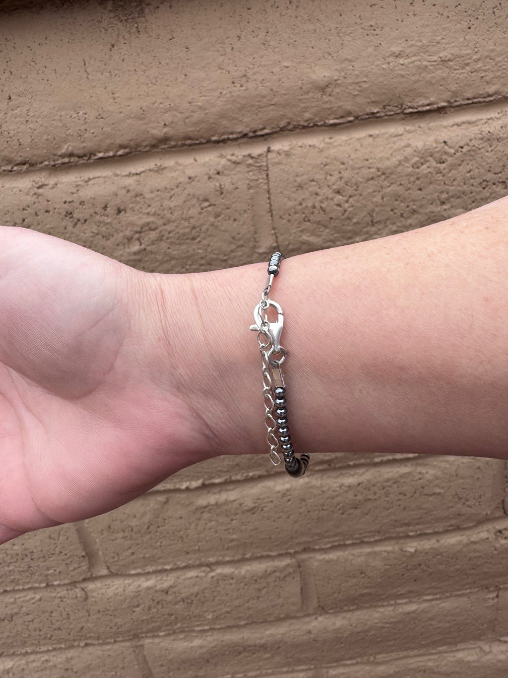 Handcrafted Mother of Pearl & Sterling Silver Pearl 3 - 6mm Beaded Bracelet 7" - Che Cose Belle