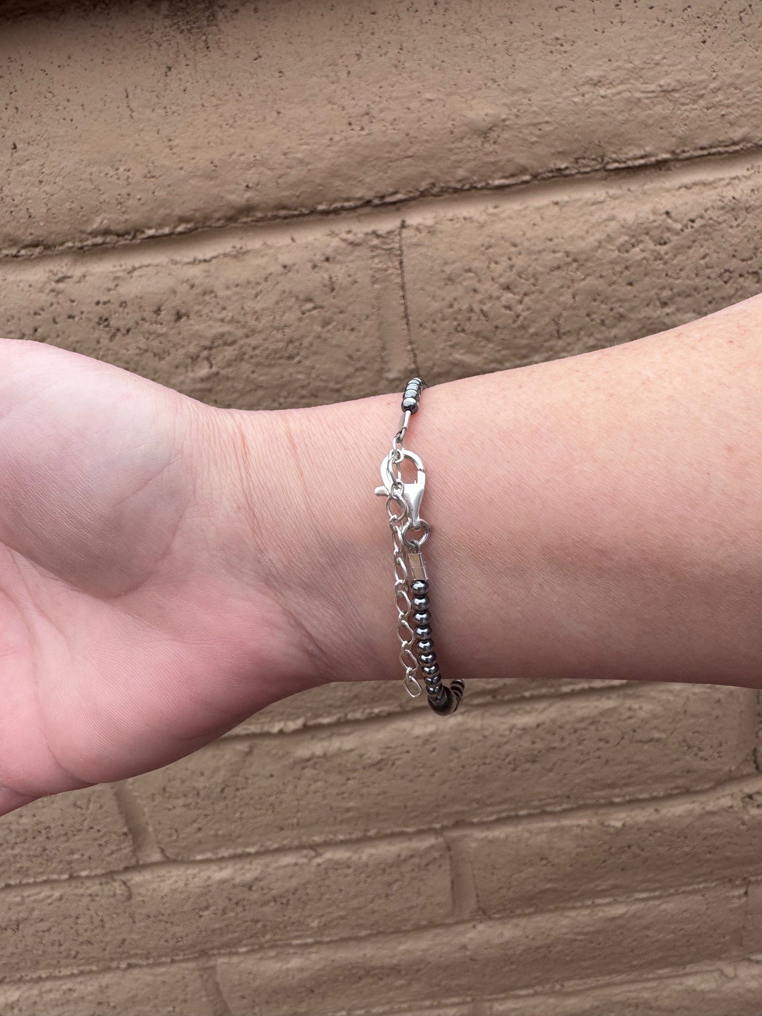 Handcrafted Mother of Pearl & Sterling Silver Pearl 3 - 6mm Beaded Bracelet 7" - Che Cose Belle